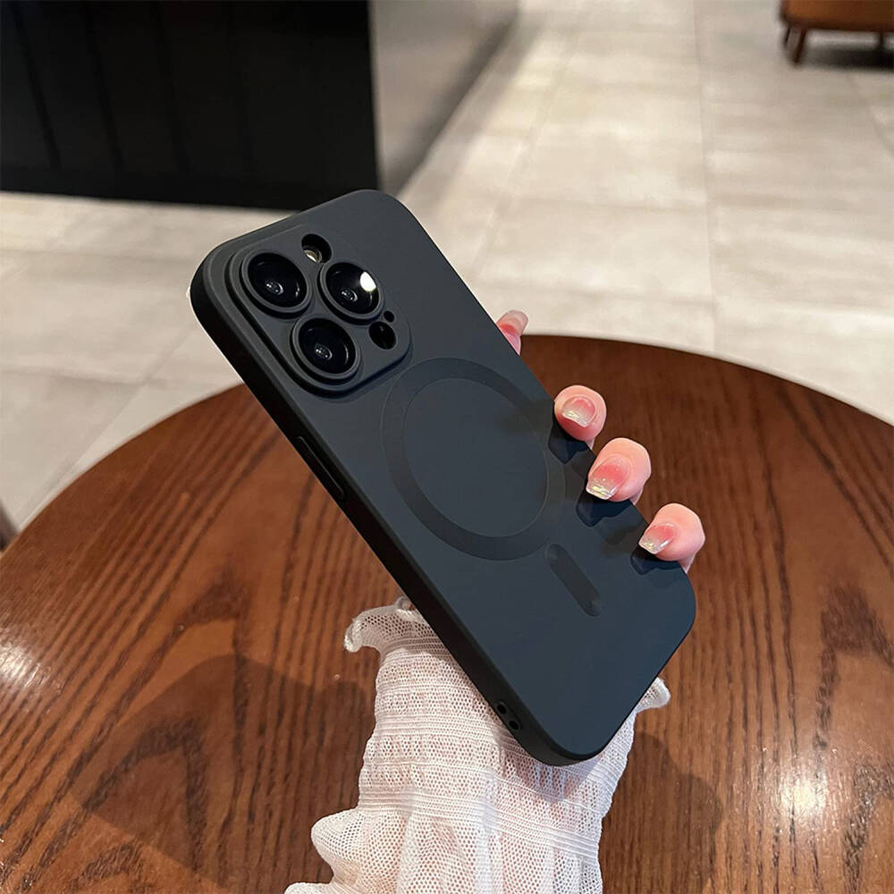 Kryt iPhone 15 Plus Nexeri MagSafe černý